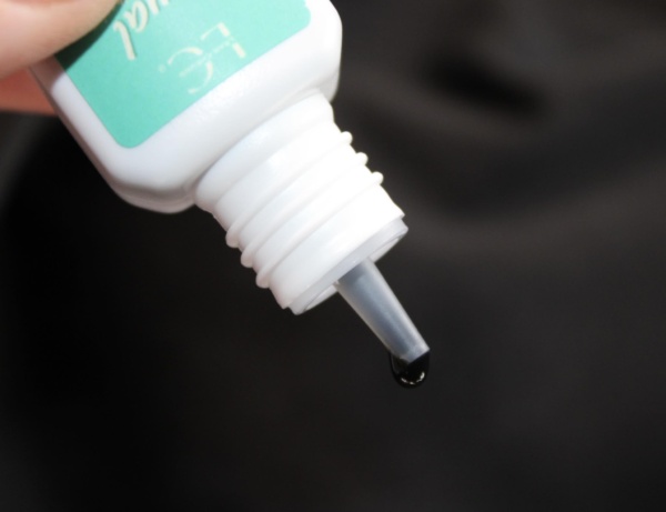 lash adhesive